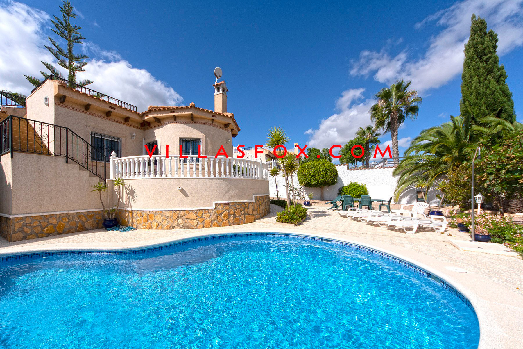 1 San Miguel de Salinas Detached villa in Las Comunicaciones by Villas Fox best estate agents 