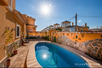 El Galan Luxusvilla mit Pool zu verkaufen ab Villas Fox-04