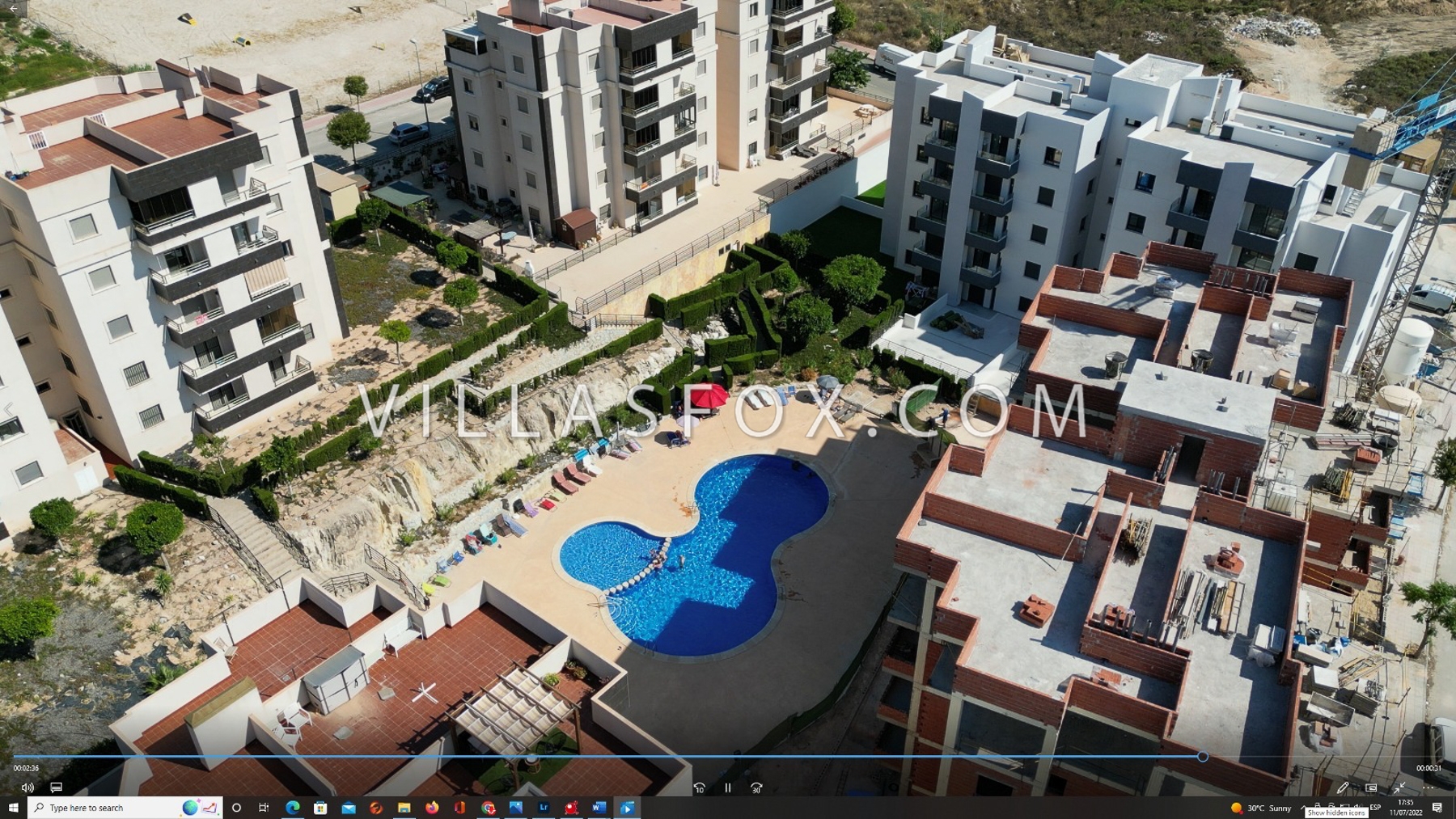 Appartamento al 2° piano con XNUMX camere da letto esposto a sud con piscina, nel centro di San Miguel de Salinas