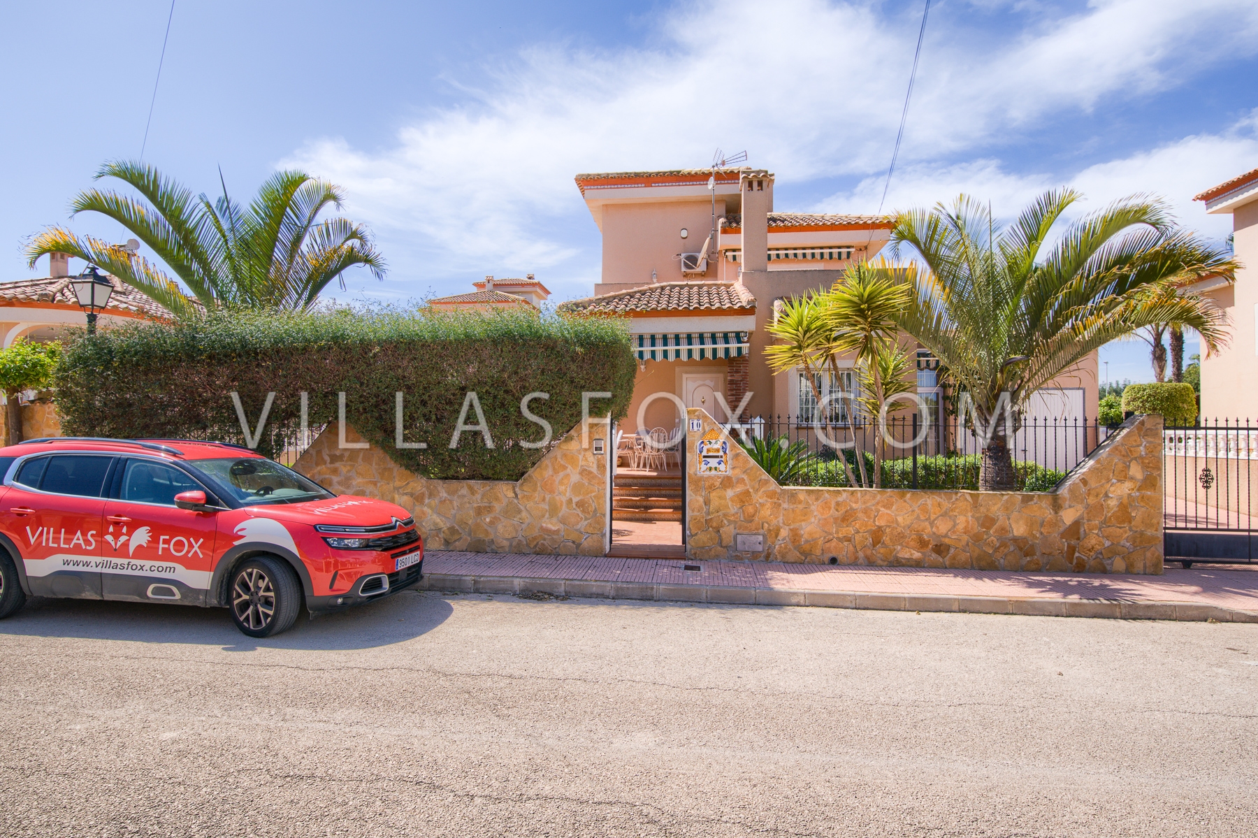 Torrestrella villa til salg, 3 soveværelser, privat pool, garage