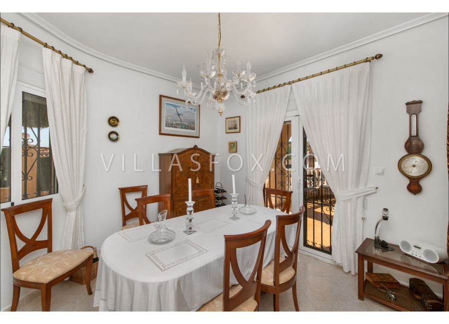 Villasmaria villa til salgs, San Miguel de Salinas, Las Comunicaciones-38
