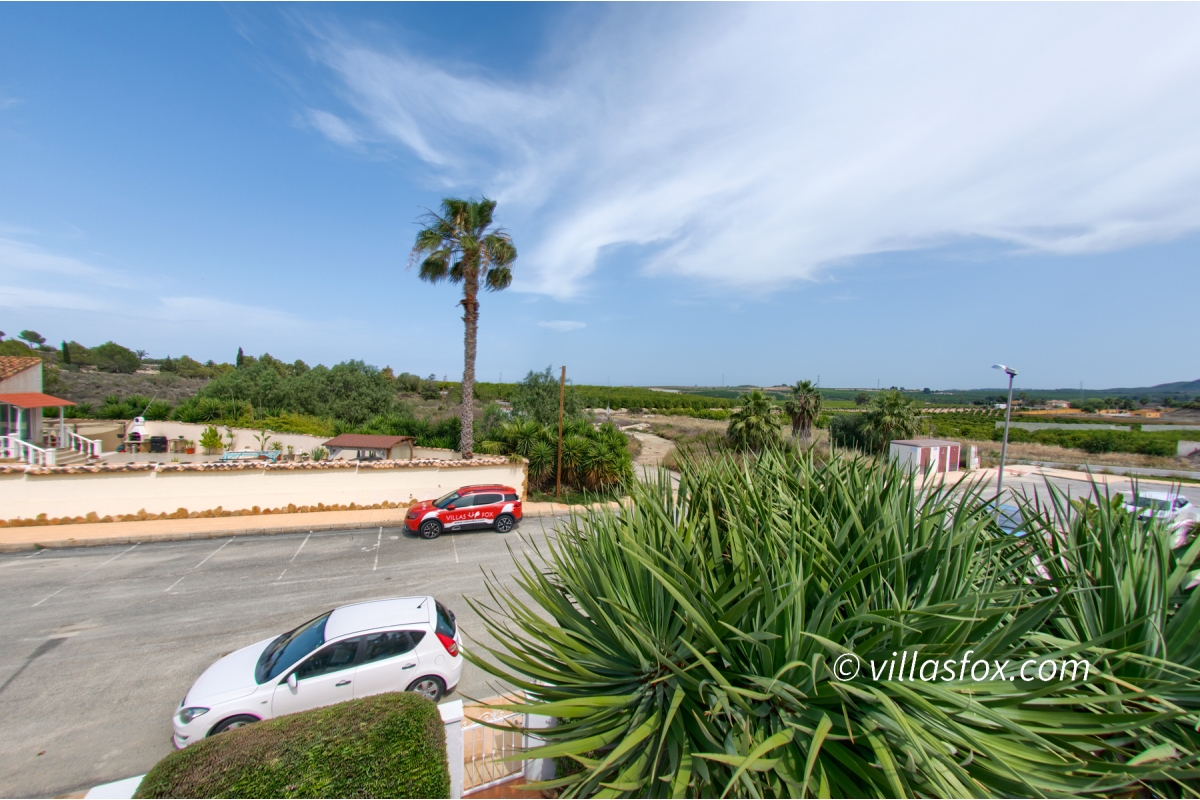 Вілла Lakeview Mansions Lo Rufete San Miguel de Salinas на продаж-02