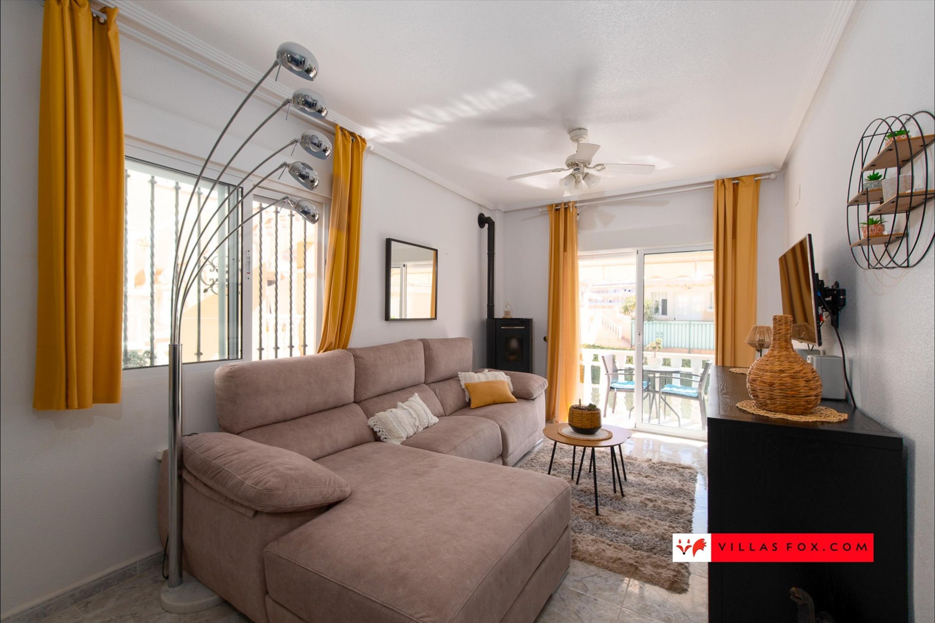 07-1274_orihuela_costa_villa_with_pool_for_sale-05