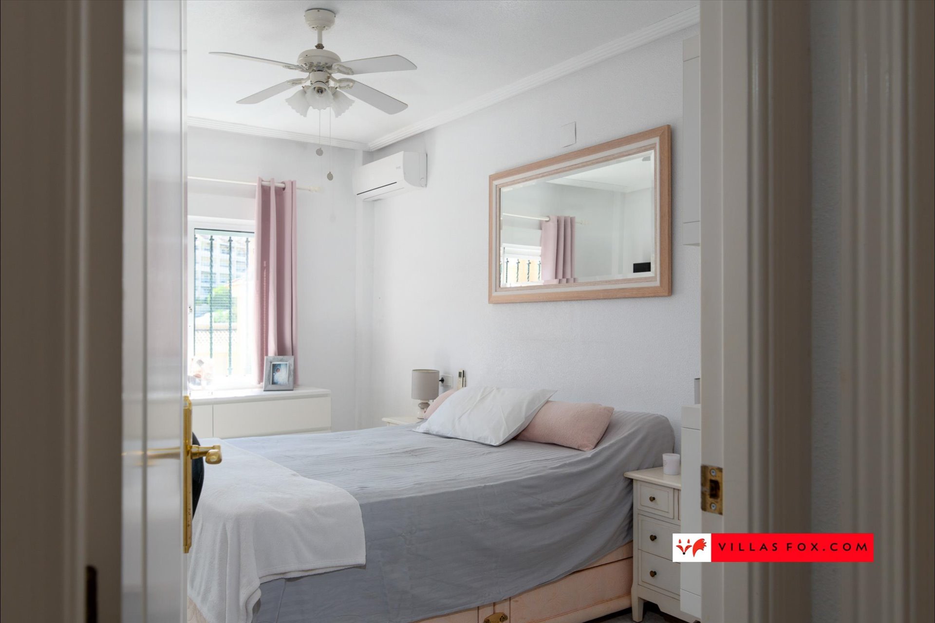 12-1274_orihuela_costa_villa_with_pool_for_sale-10