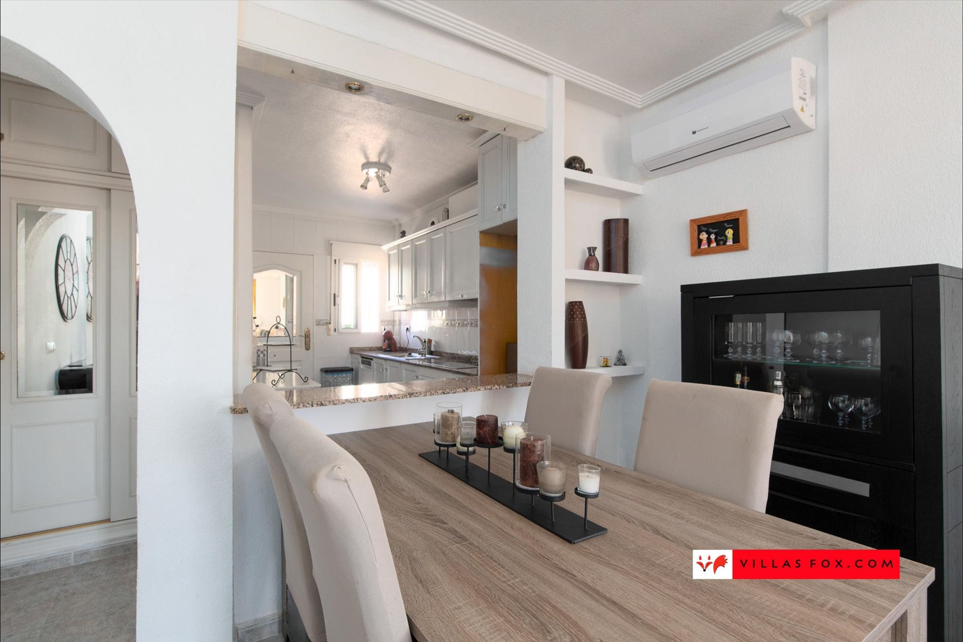 30-1274_orihuela_costa_villa_with_pool_for_sale-30