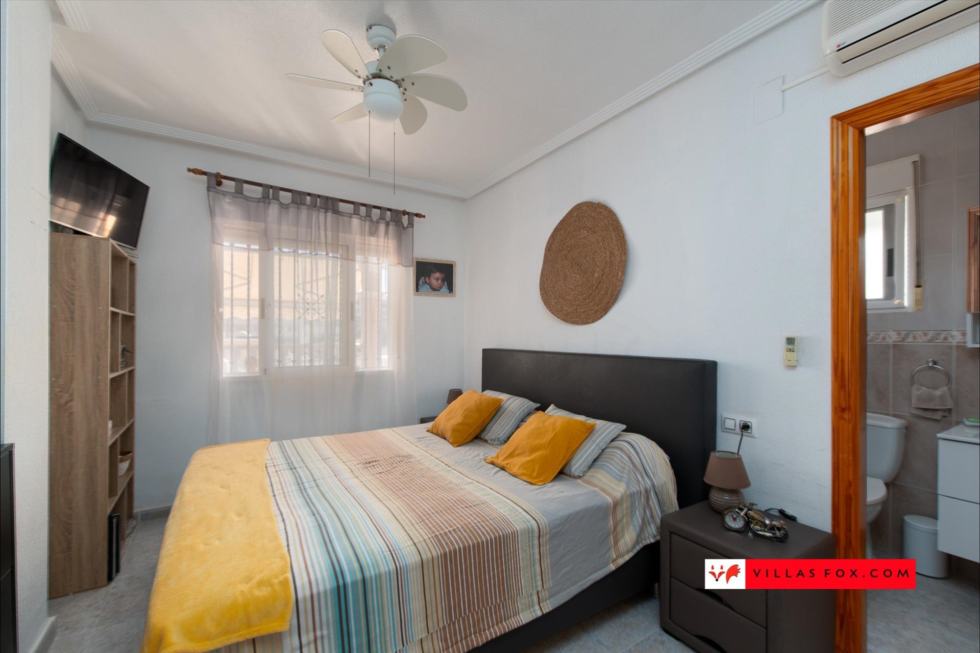 33-1274_orihuela_costa_villa_with_pool_for_sale-33