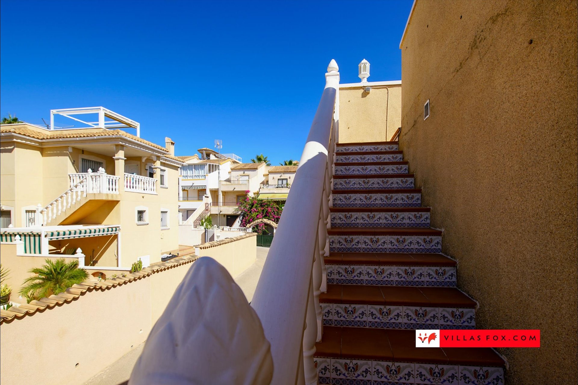 40-1274_orihuela_costa_villa_with_pool_for_sale-40