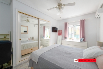 04-1274_orihuela_costa_villa_with_pool_for_sale-02