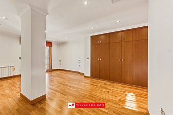 San Miguel de Salinas luxury top-floor apartment with solarium and garage spaces-14