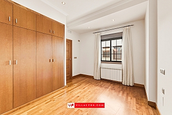 San Miguel de Salinas luxury top-floor apartment with solarium and garage spaces-23