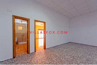 10_Casa adosada en el centro de San Miguel de Salinas por Villas Fox, la mejor agencia inmobiliaria, 61103287d5ca8