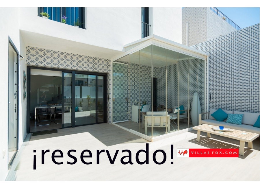 Residencial Salinas 2-bedroom townhouse with private solarium, tropical pool