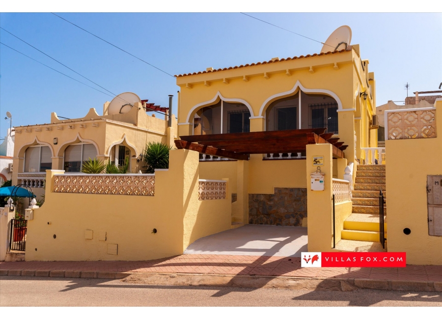 Balcón de la Costa Blanca 2-bedroom detached villa with great views!