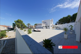 Las Comunicaciones San Miguel de Salinas stor luksusvilla til salg fra Villas Fox-140