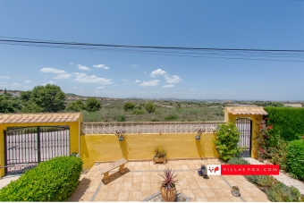 11-San Miguel de Salinas Las Comunicaciones villa for sale with great views and pool-04
