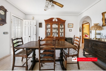 37-San Miguel de Salinas Las Comunicaciones villa for sale with great views and pool-37