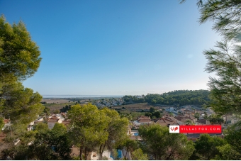 View of Villasmaria and Torrestrella, San Miguel de Salinas from the Sierra Escalona
