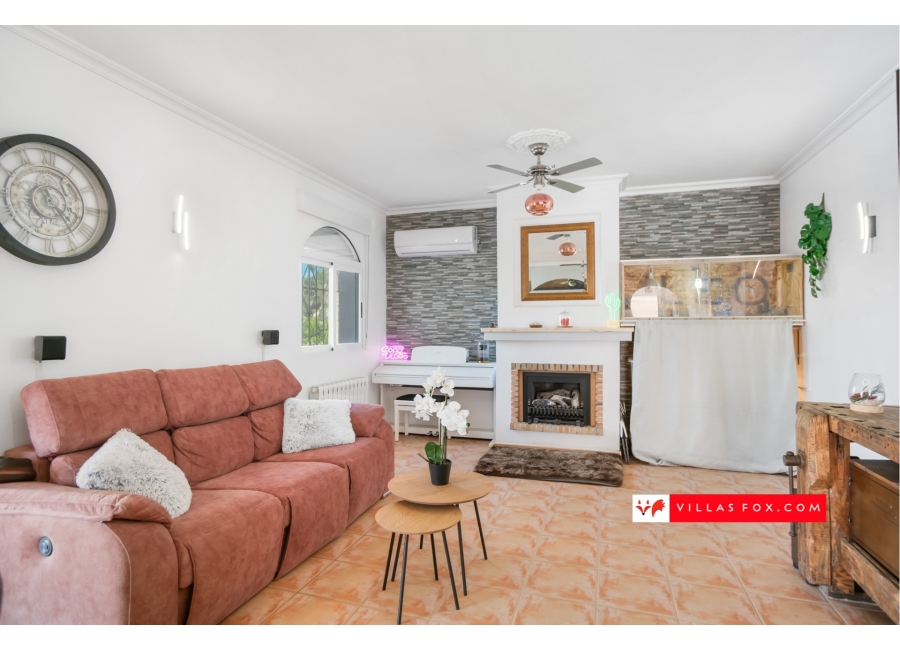 San Miguel de Salinas Las Comunicaciones 5-bedroom luxury villa for sale-02