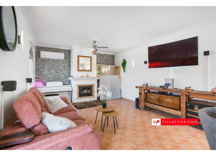 San Miguel de Salinas Las Comunicaciones 5-bedroom luxury villa for sale-03