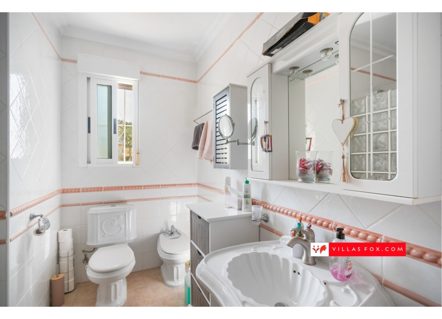 San Miguel de Salinas Las Comunicaciones 5-bedroom luxury villa for sale-15