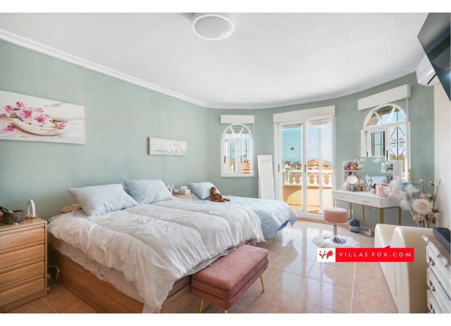 San Miguel de Salinas Las Comunicaciones 5-bedroom luxury villa for sale-17