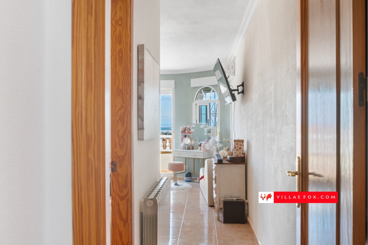 San Miguel de Salinas Las Comunicaciones 5-bedroom luxury villa for sale-25