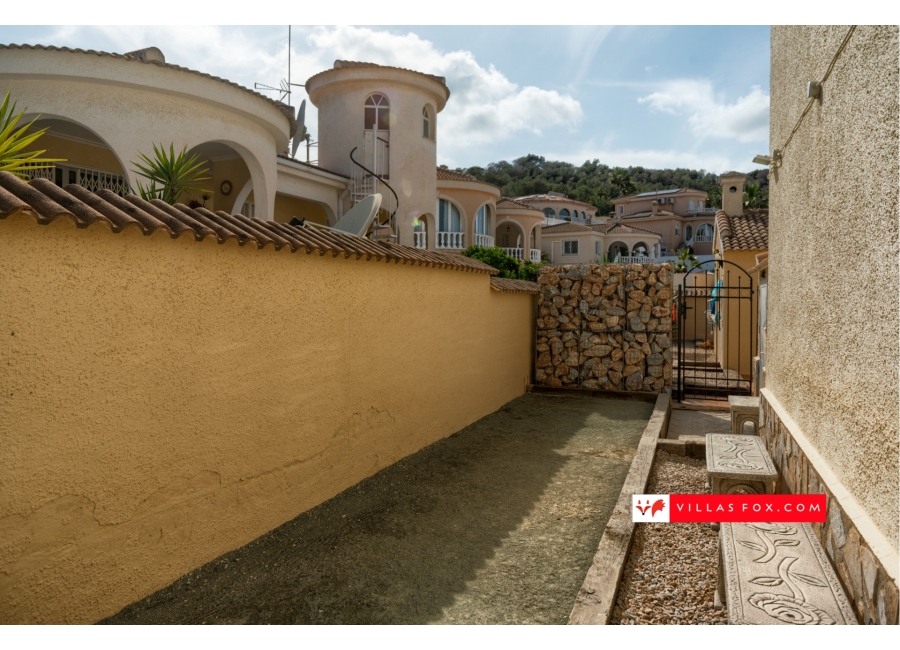 San Miguel de Salinas Las Comunicaciones 5-bedroom luxury villa for sale-46