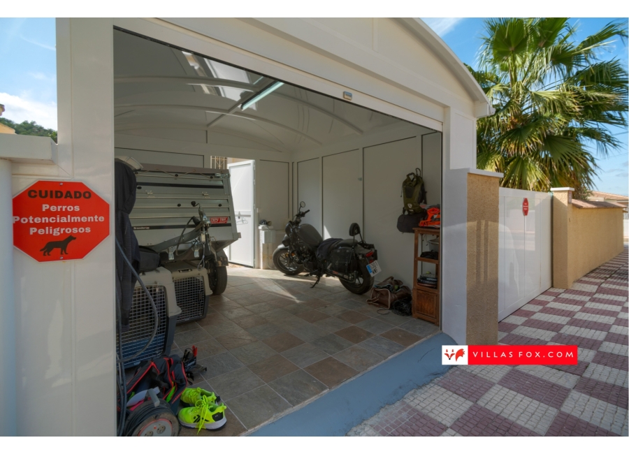 San Miguel de Salinas luxury villa for sale Villasmaria Las Comunicaciones Villas Fox-59