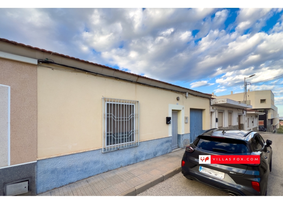 4-bedroom townhouse, San Miguel de Salinas town centre