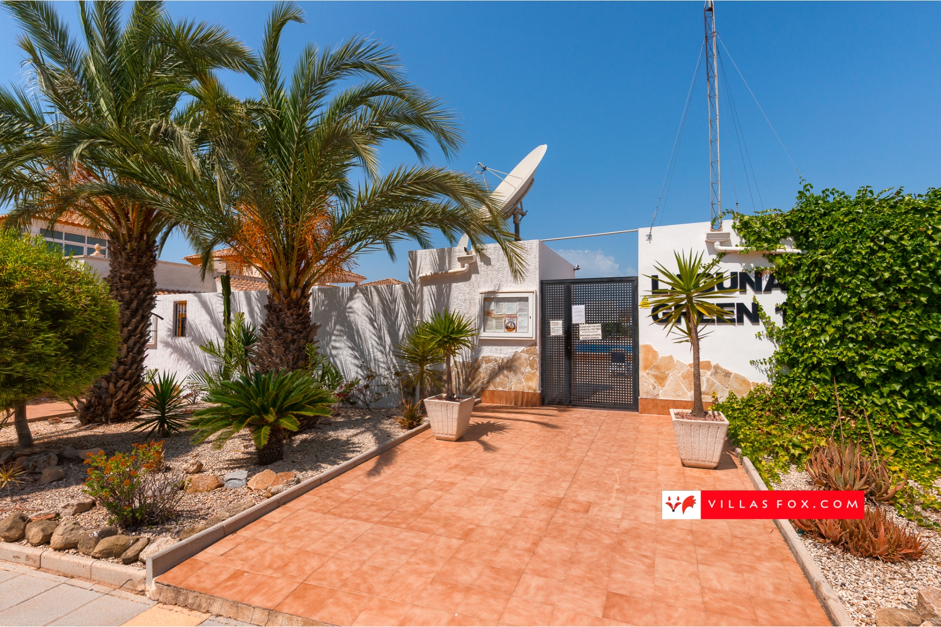 Laguna Green I Entre Naranjos detached villa for sale-94