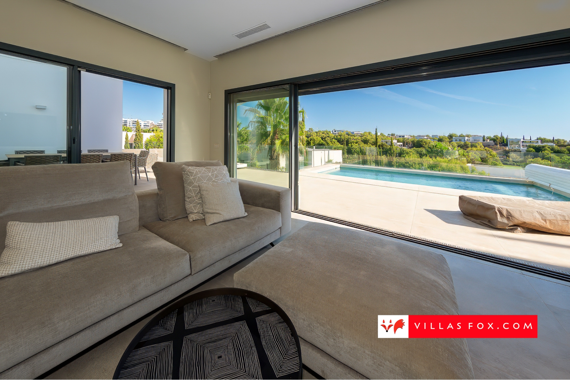 Продається розкішна вілла Las Colinas Country Club Golf Resort-172