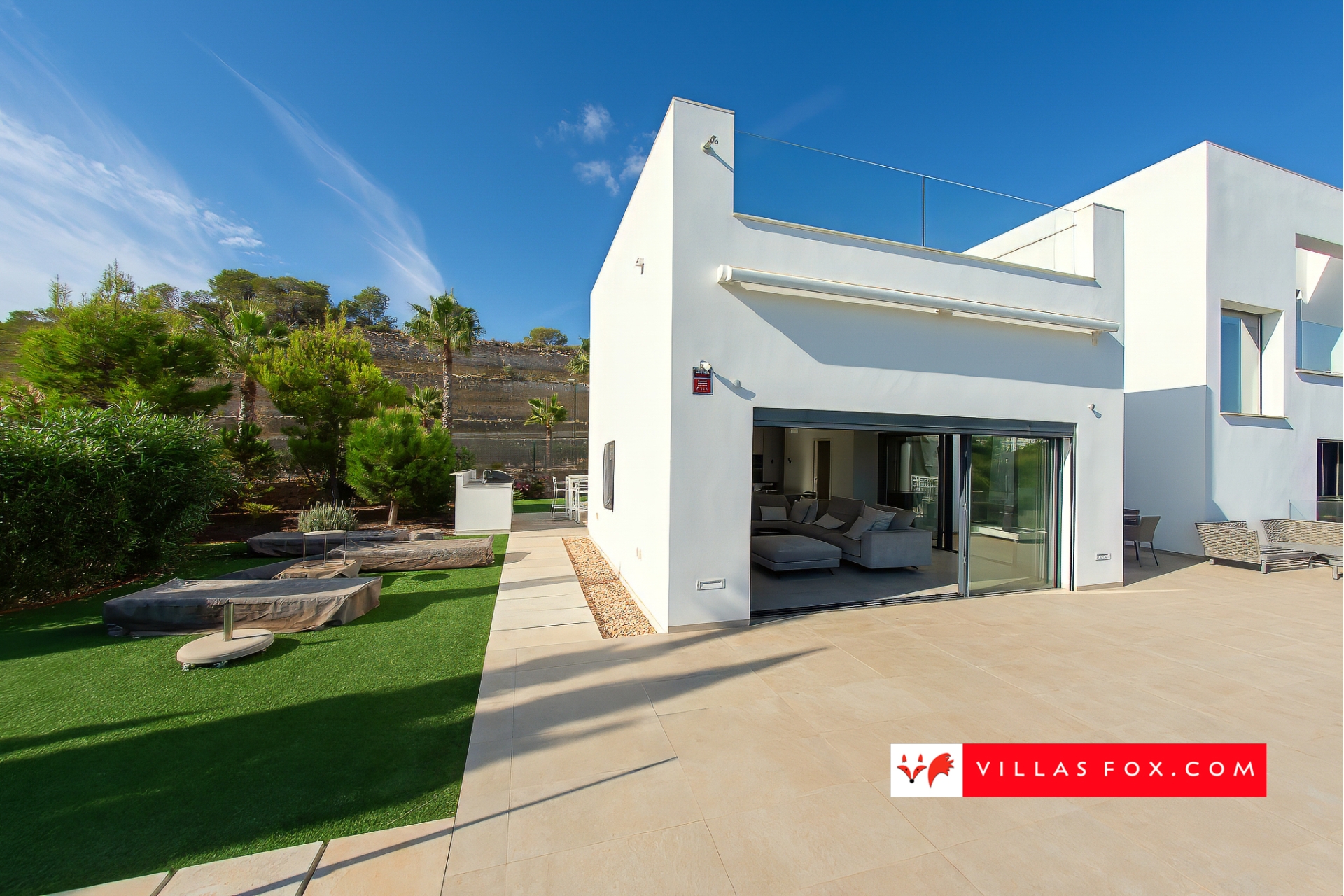 Продається розкішна вілла Las Colinas Country Club Golf Resort-181