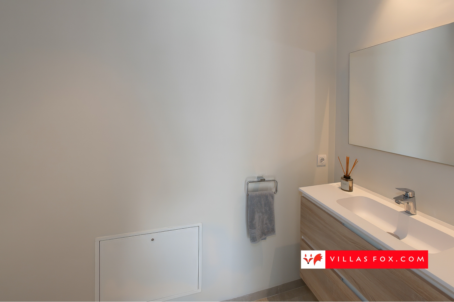 Продається розкішна вілла Las Colinas Country Club Golf Resort-188