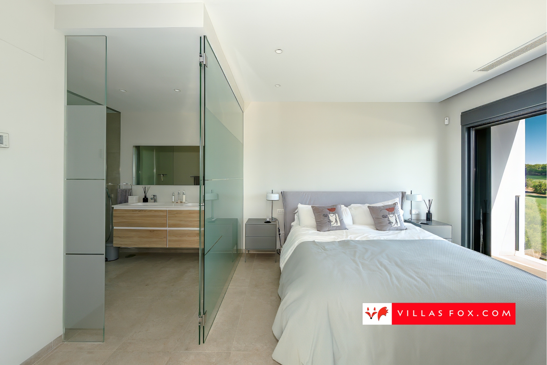 Продається розкішна вілла Las Colinas Country Club Golf Resort-193