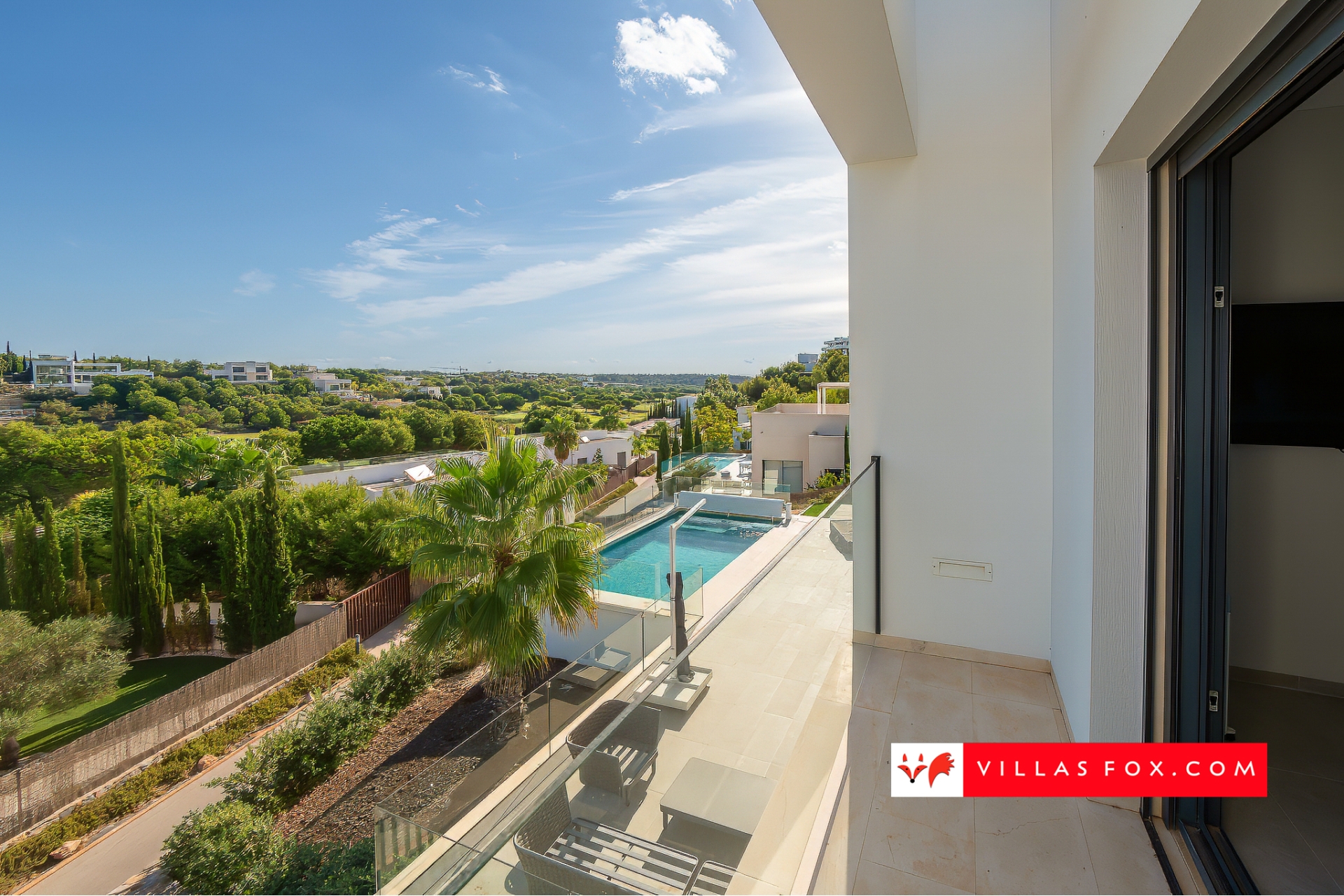 Продається розкішна вілла Las Colinas Country Club Golf Resort-196