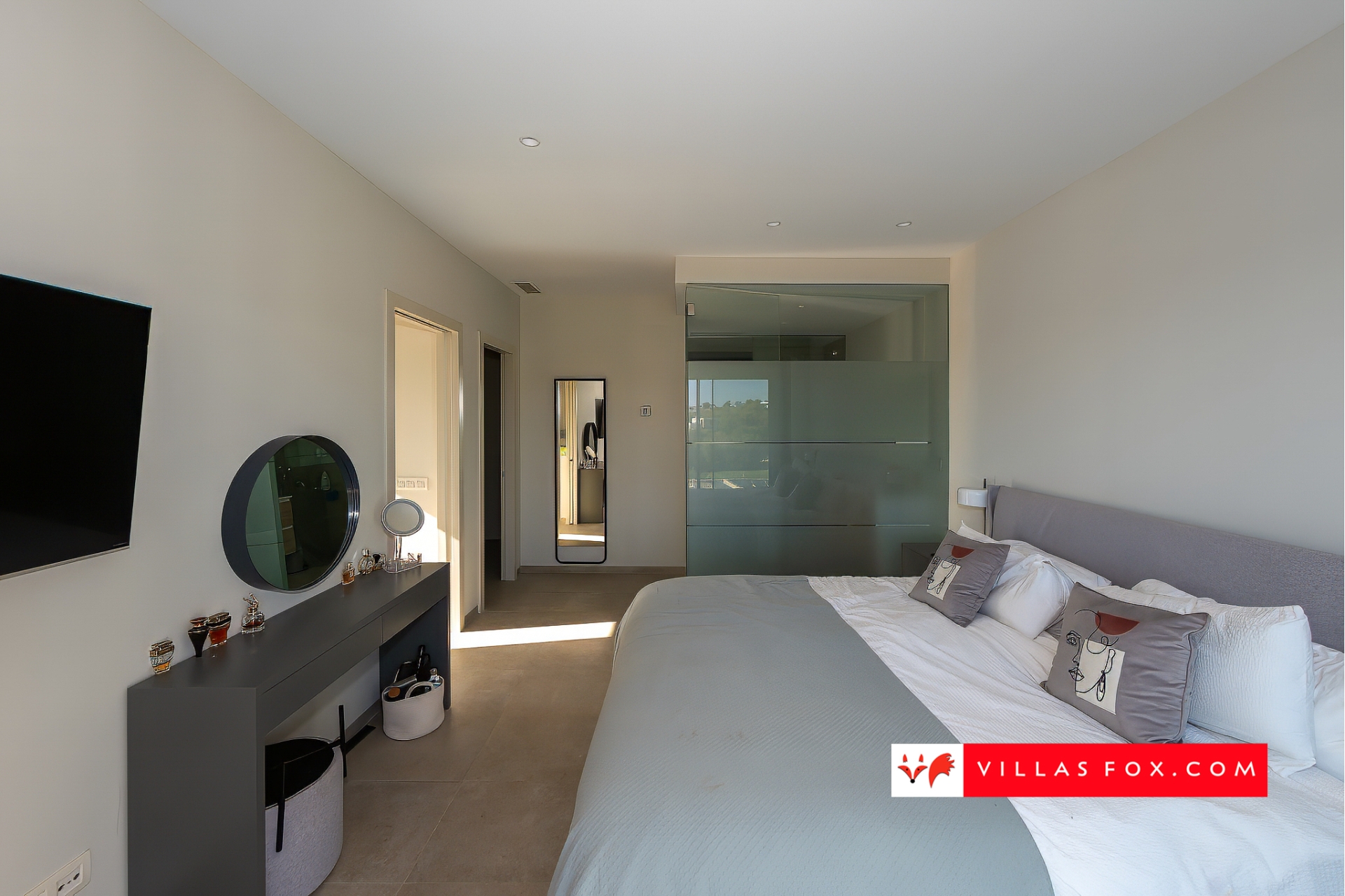 Продається розкішна вілла Las Colinas Country Club Golf Resort-198