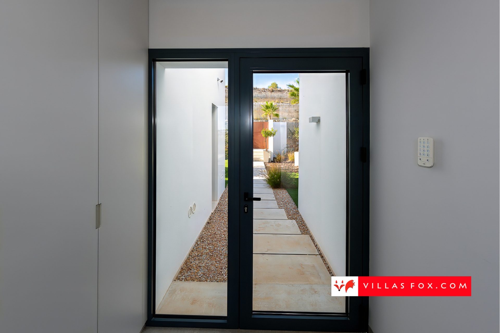 Продається розкішна вілла Las Colinas Country Club Golf Resort-207