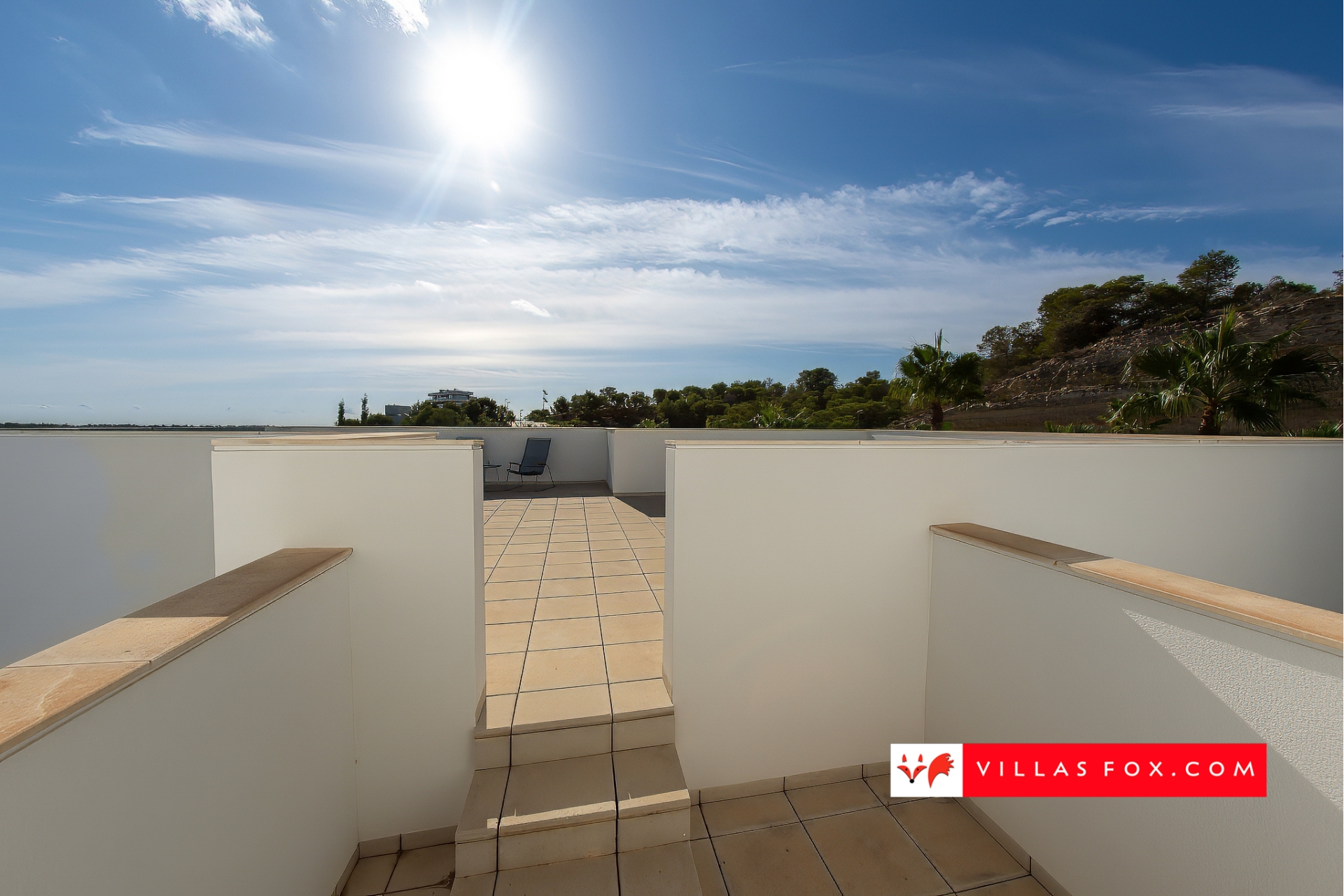 Продається розкішна вілла Las Colinas Country Club Golf Resort-208