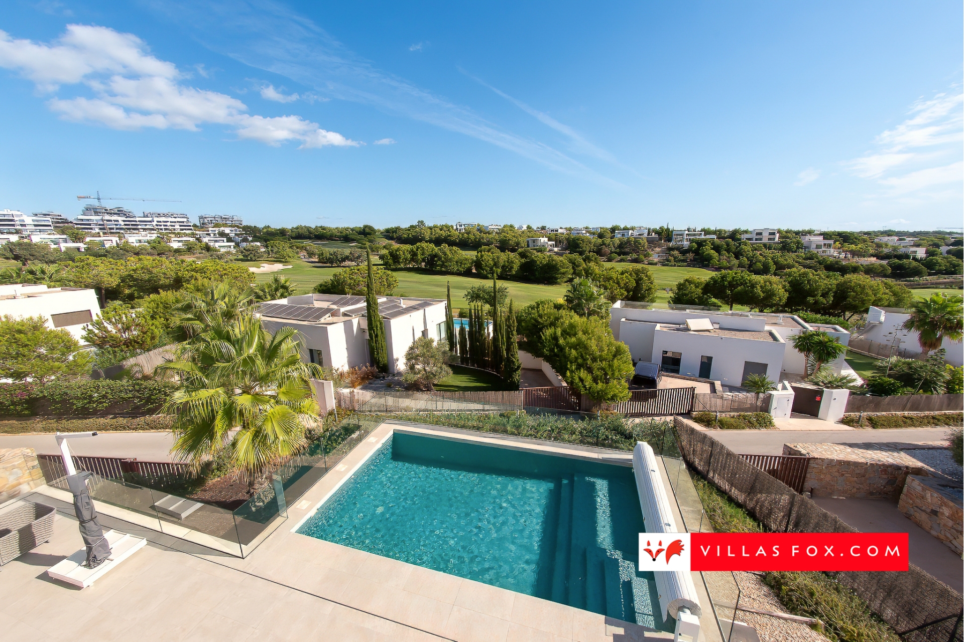 Продається розкішна вілла Las Colinas Country Club Golf Resort-214