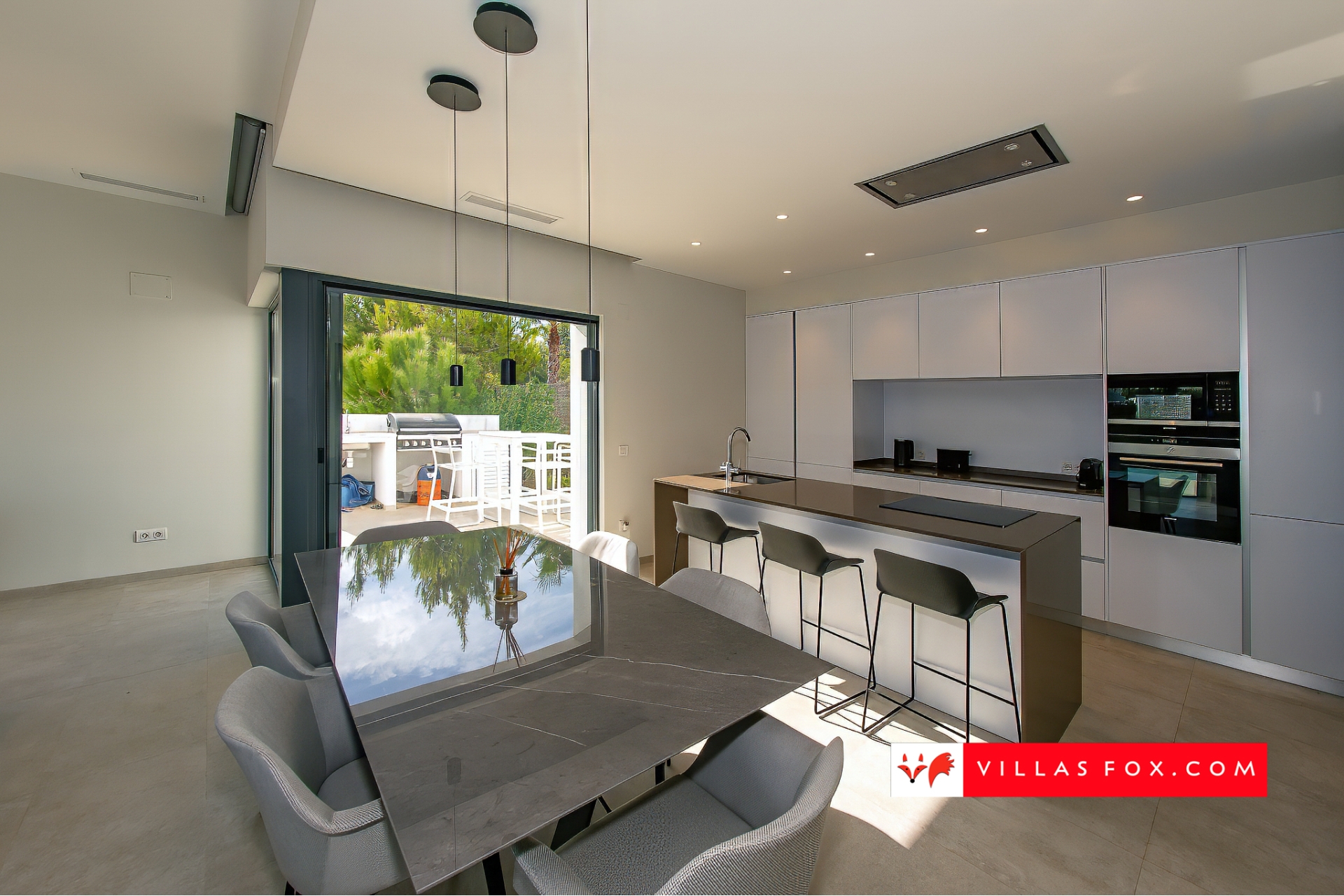 Продається розкішна вілла Las Colinas Country Club Golf Resort-217