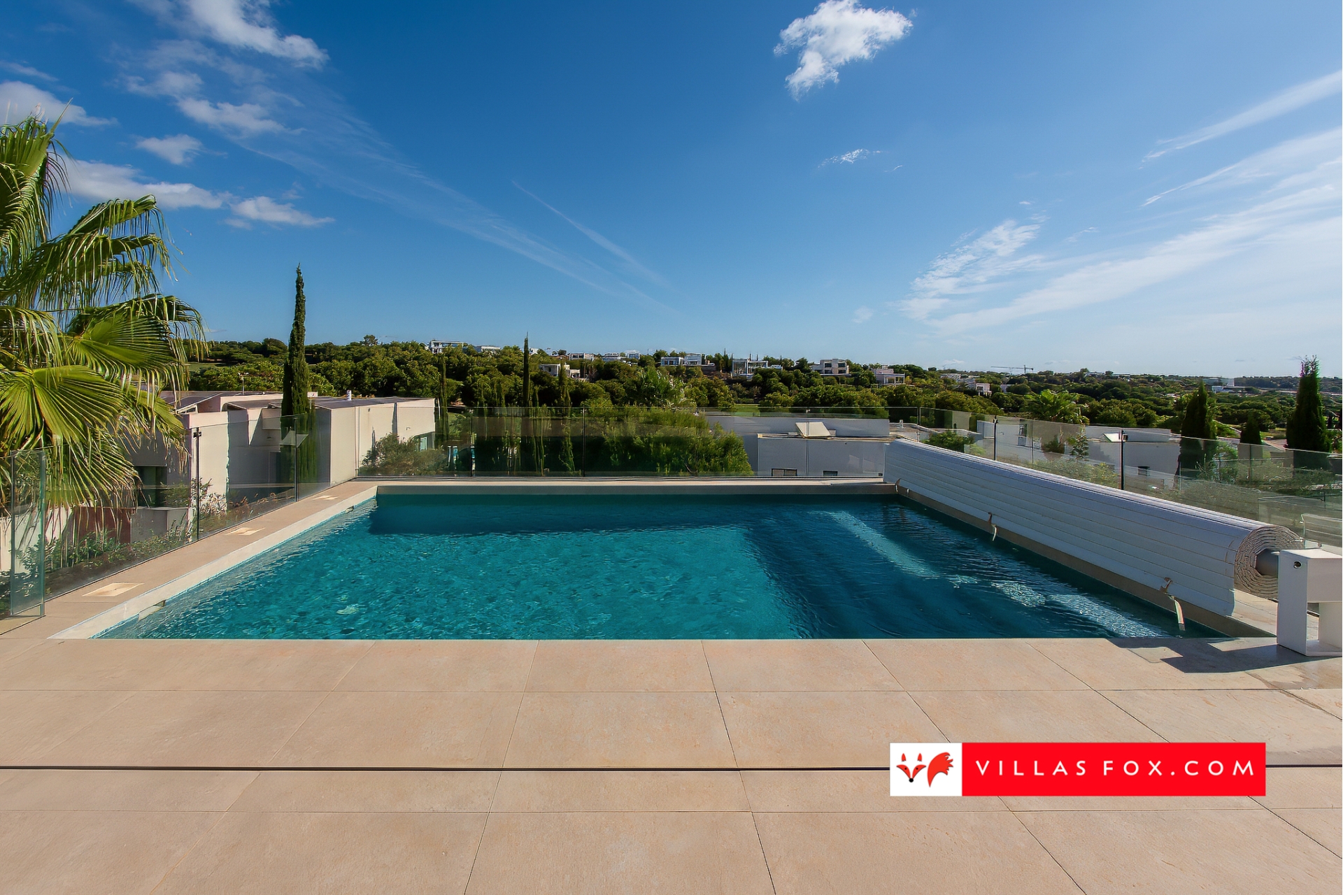 Продається розкішна вілла Las Colinas Country Club Golf Resort-231