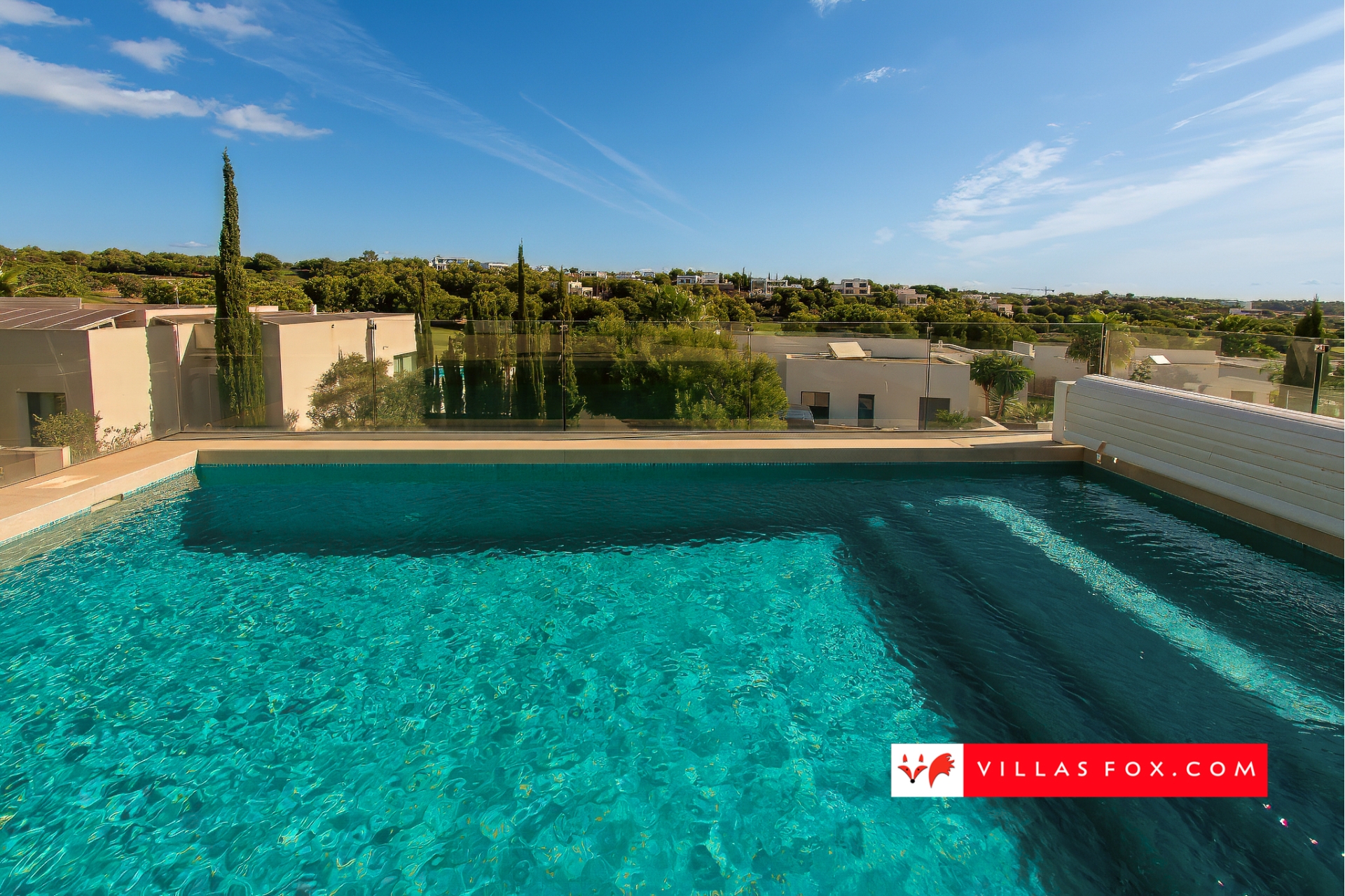 Продається розкішна вілла Las Colinas Country Club Golf Resort-232