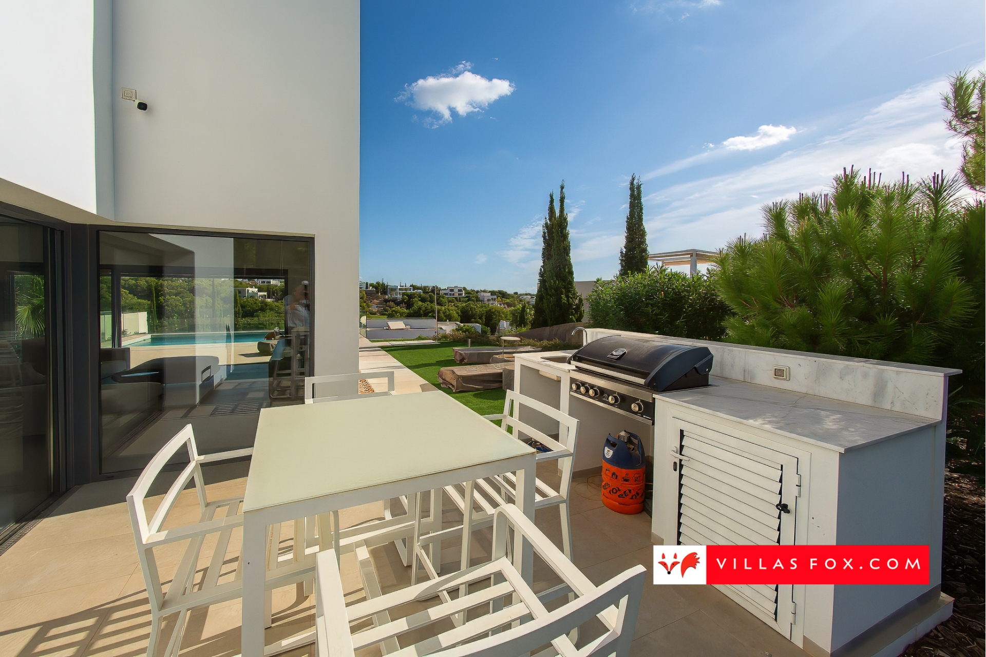 Продається розкішна вілла Las Colinas Country Club Golf Resort-239