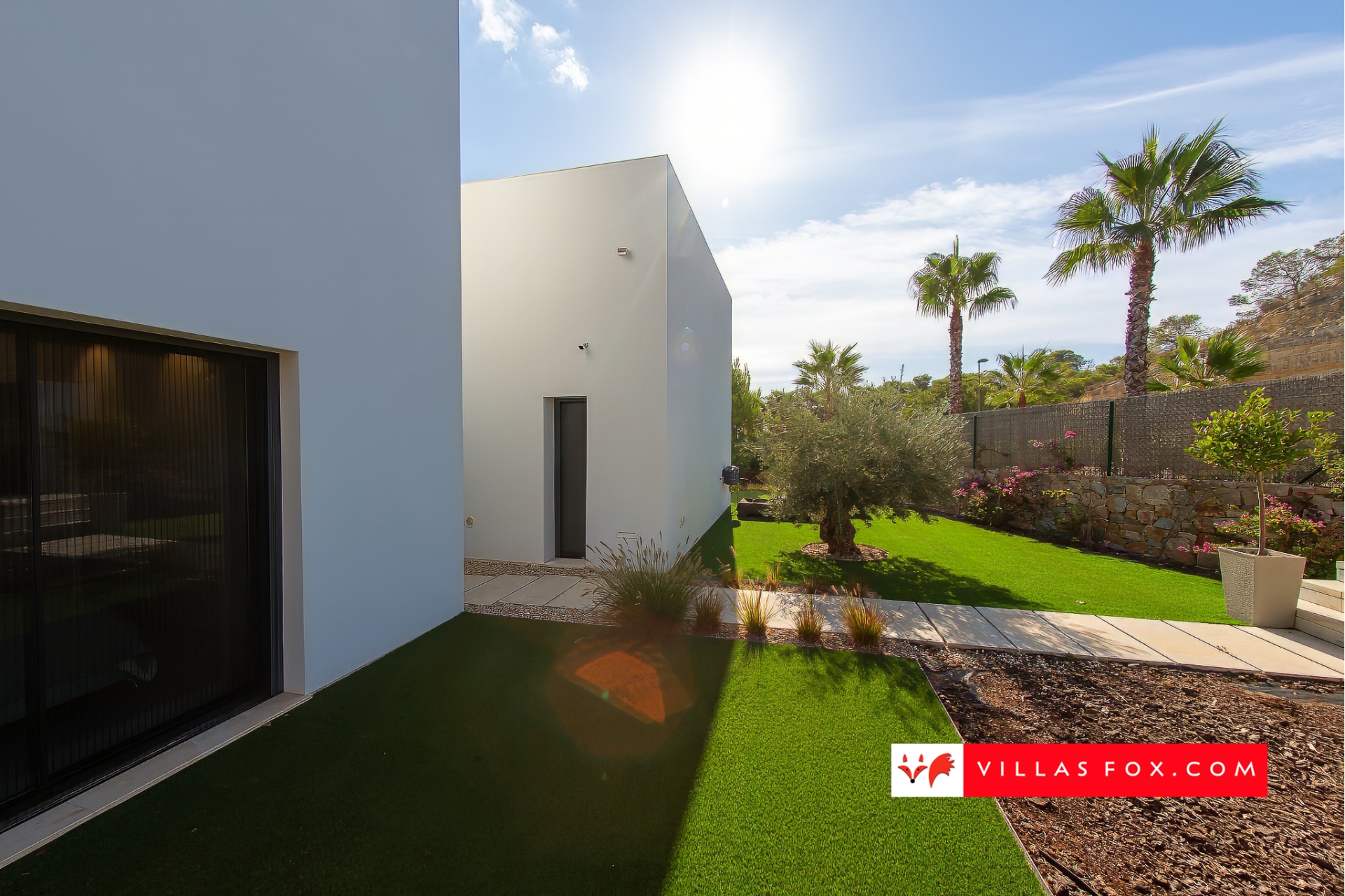 Продається розкішна вілла Las Colinas Country Club Golf Resort-248