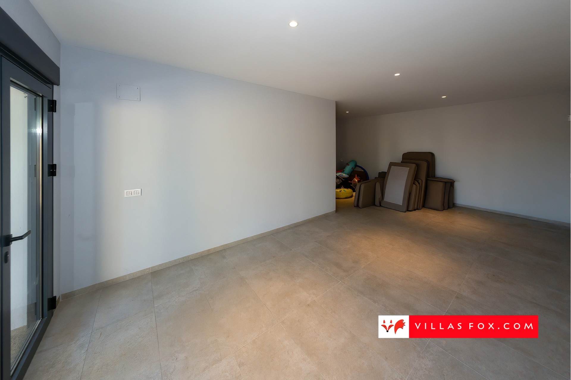 Продається розкішна вілла Las Colinas Country Club Golf Resort-249