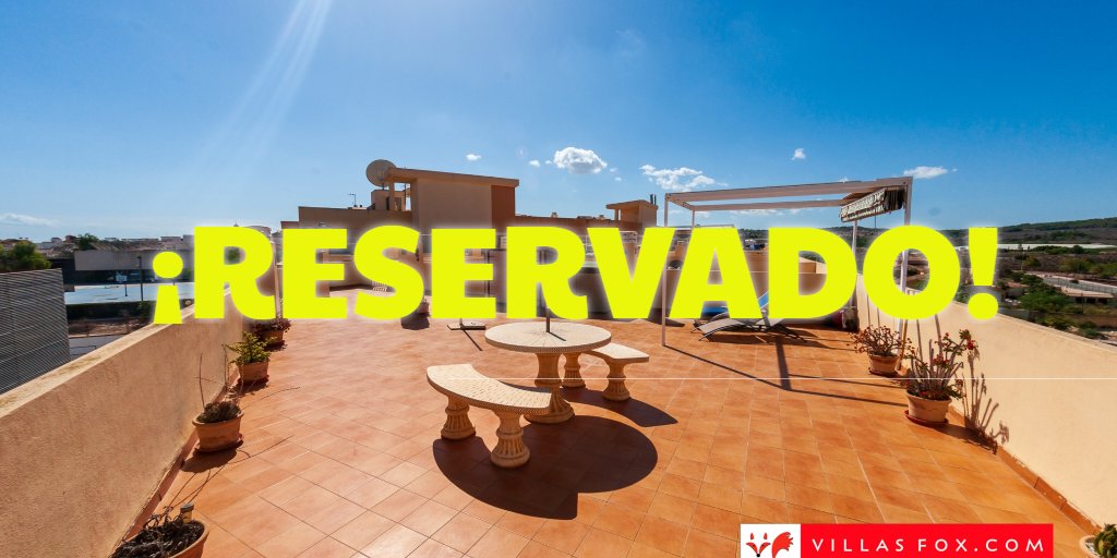 RESERVED! 3-bedroom, 2-bathroom, top-floor apartment with private solarium, San Miguel de Salinas town centre