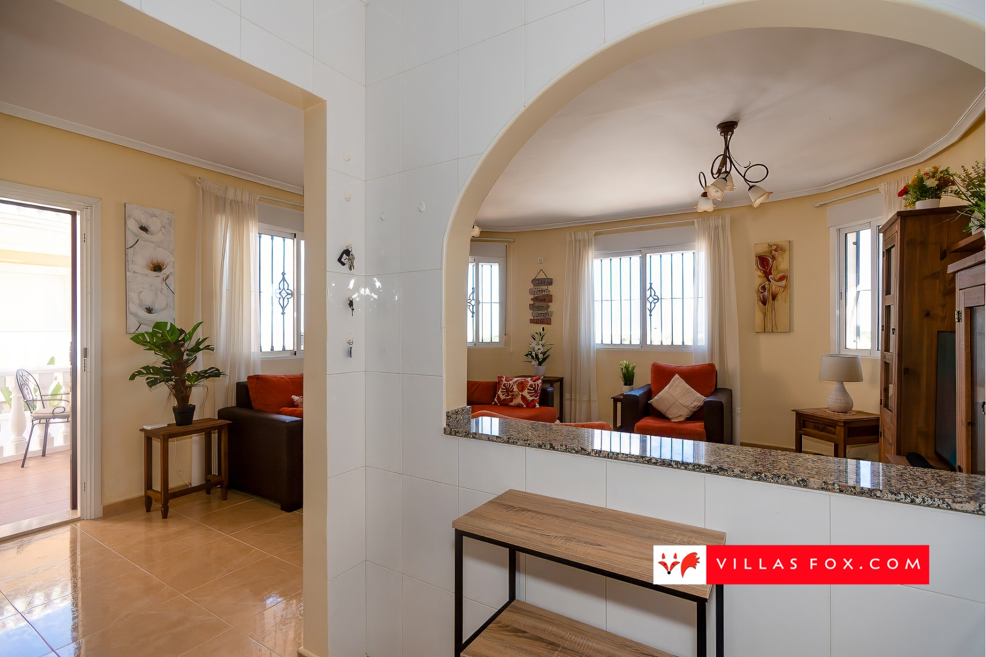 Продається окрема вілла Residencial Los Alcores San Miguel de Salinas-05