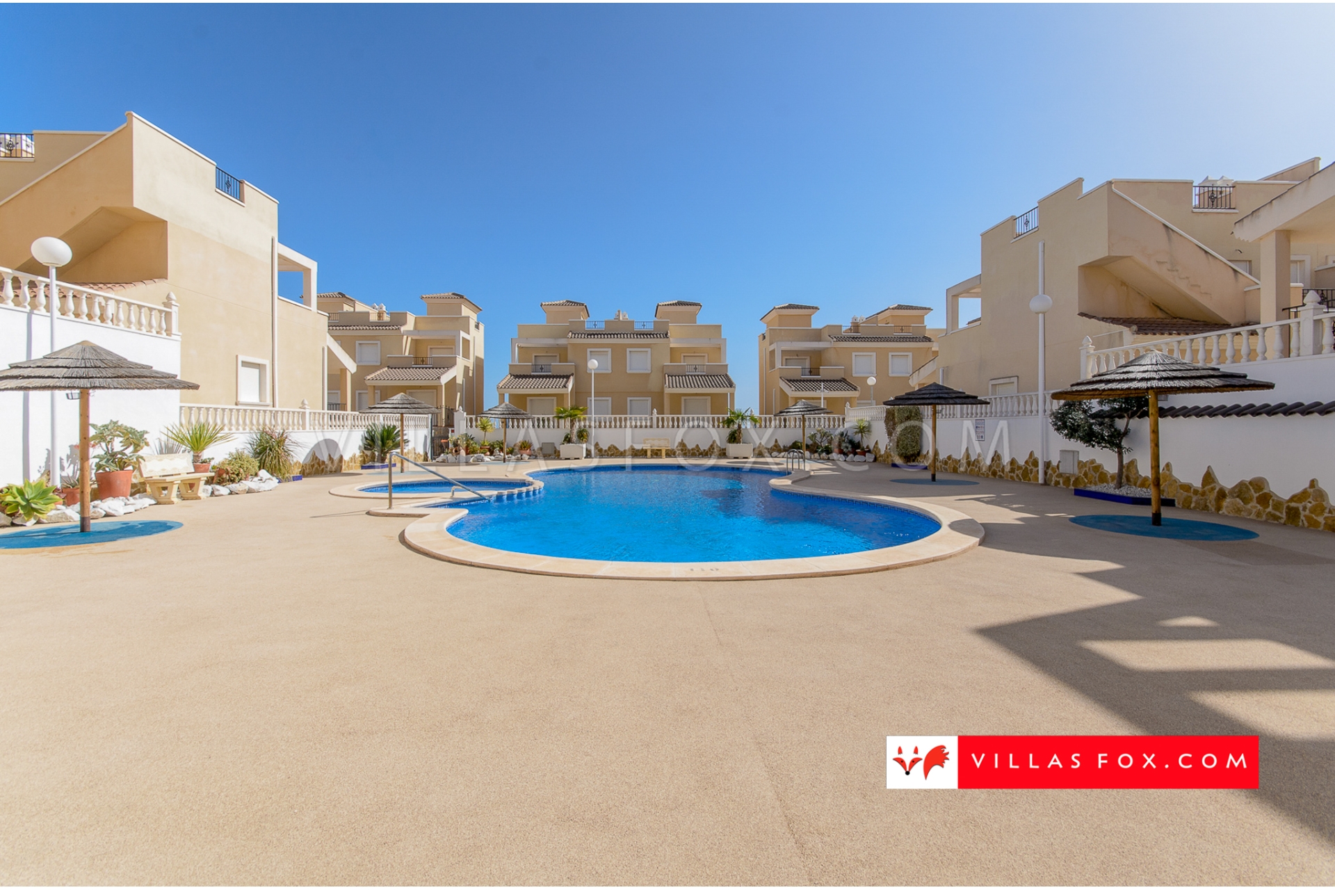 Продається окрема вілла Residencial Los Alcores San Miguel de Salinas-54