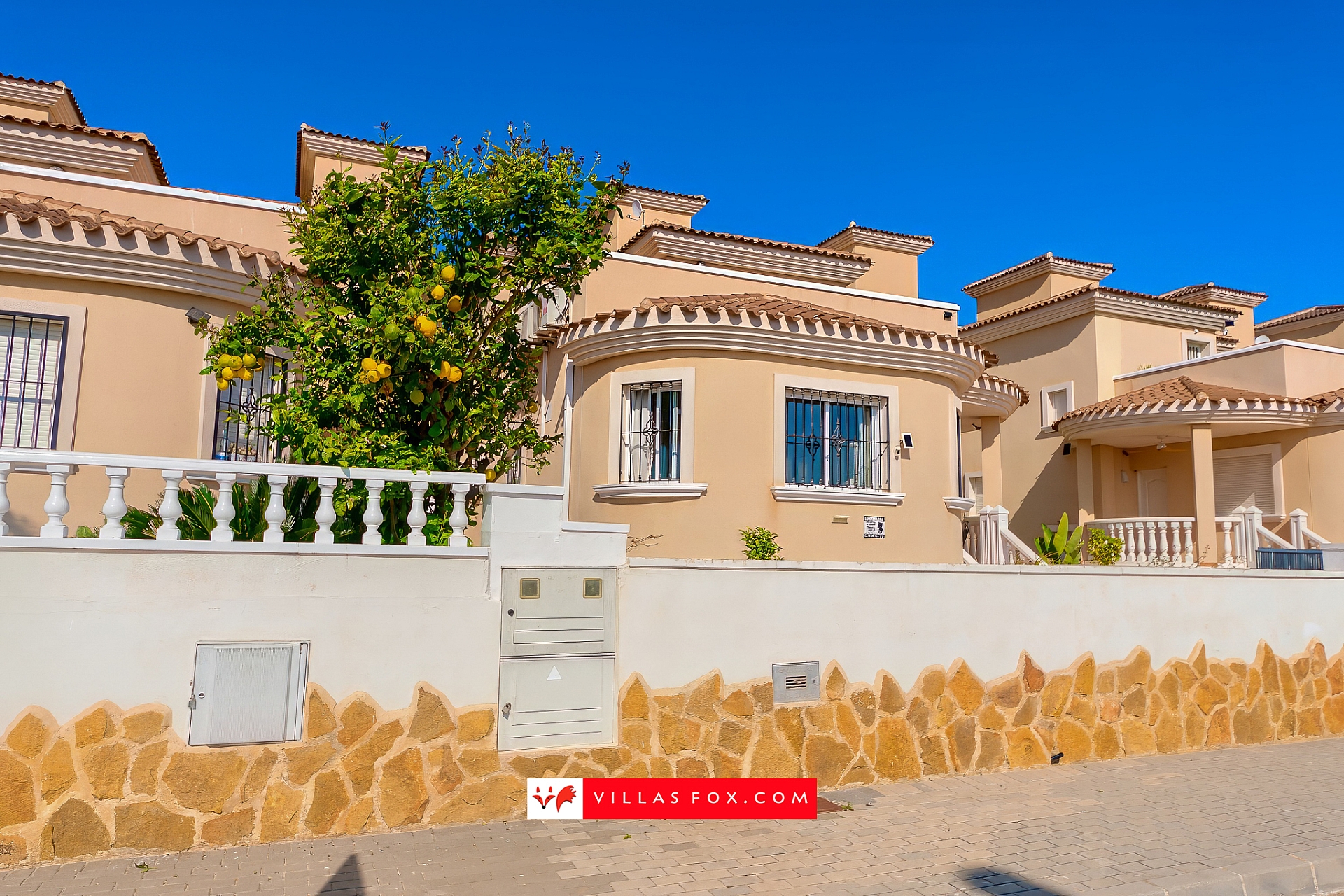 Los Alcores San Miguel de Salinas detached villa for sale-39