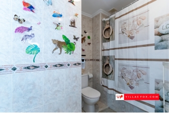 San Miguel de Salinas ground-floor apartment town centre-18